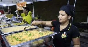 Em Manaus, o 65º Festival Folclórico do Amazonas Categoria Ouro gera emprego e rendaAté esta quarta-feira, haverá danças folclóricas, comidas típicas, artesanato e entretenimento infantil, no Povos da Amazônia. Os bois de Manaus se apresentam sexta e sábado no Sambódromo. Em Manaus, o 65º Festival Folclórico do Amazonas Categoria Ouro gera emprego e renda