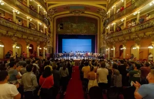 Espetáculo de abertura do Amazonas Green Jazz Festival acontece nesta sexta-feiraUnião inédita entre 22 músicos da Amazonas Band e 63 membros do Coral do Amazonas marca primeira noite do festival. Espetáculo de abertura do Amazonas Green Jazz Festival acontece nesta sexta-feira