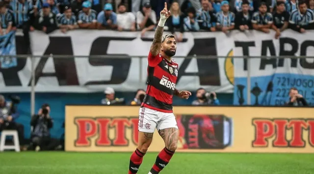 Flamengo domina e vence Grêmio