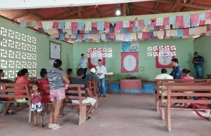 Idam, em parceria com o Basa, leva perspectivas de financiamento para produtores de farinha de AlvarãesRepresentantes dos órgãos estiveram na comunidade Santa Luzia do Catuiri para levar informações relacionadas a crédito rural. Idam, em parceria com o Basa, leva perspectivas de financiamento para produtores de farinha de Alvarães