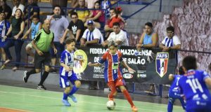 Jovens talentos seguem na disputa para título de futsal amazonense no Ginásio Renné MonteiroCompetição vale vaga na Taça Brasil de Futsal 2024. Jovens talentos seguem na disputa para título de futsal amazonense no Ginásio Renné Monteiro