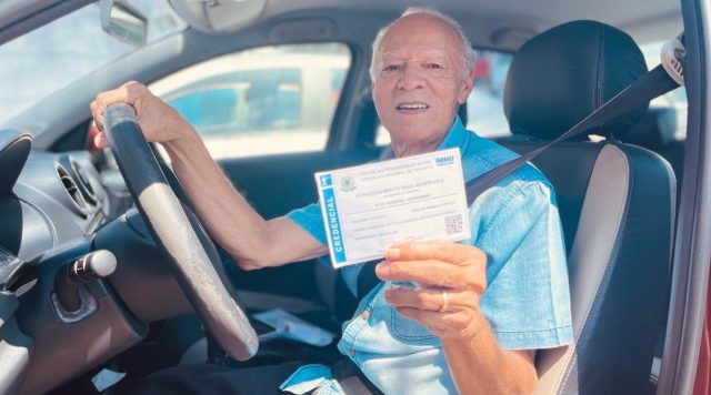 Nova credencial de estacionamento começa a ser emitida na próxima semana