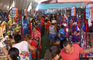 Parintins 2023: Mostra de Artesanato e Economia Solidária e Feira de Artesanato Indígena geram receita de mais de R$ 1 milhão para artesãosAs exposições atraíram turistas e visitantes que puderam adquirir produtos e artigos artesanais da cultura e economia dos povos originários. Parintins 2023: Mostra de Artesanato e Economia Solidária e Feira de Artesanato Indígena geram receita de mais de R$ 1 milhão para artesãos