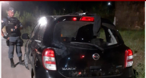 Polícia recupera carro com restrição de roubo, na zona oesteMais um veículo foi recuperado essa semana. Polícia recupera carro com restrição de roubo, na zona oeste