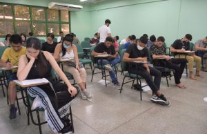 Vestibular: UEA oferta mais de 5 mil vagas, acesso 2024No total, são ofertadas 5.411 vagas, sendo 3.262 para o Vestibular (1.168 capital e 2.094 interior) e 2.149 vagas para o SIS (778 capital e 1.371 interior). Vestibular: UEA oferta mais de 5 mil vagas, acesso 2024