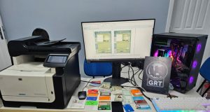 SSP-AM e PC-AM prendem homem suspeito de falsificação de documentosCom o suspeito foram apreendidos computador, impressora e vários documentos falsificados. SSP-AM e PC-AM prendem homem suspeito de falsificação de documentos