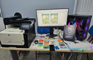SSP-AM e PC-AM prendem homem suspeito de falsificação de documentosCom o suspeito foram apreendidos computador, impressora e vários documentos falsificados. SSP-AM e PC-AM prendem homem suspeito de falsificação de documentos