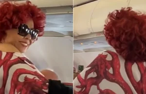 Após atraso no voo, Alcione canta para distrair passageiros Fãs descobriram que a cantora estava a bordo do avião e pediram para diva soltar a voz. Após atraso no voo, Alcione canta para distrair passageiros