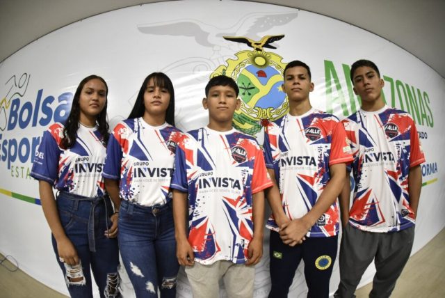 Atletas amazonenses de wrestling embarcam para Maceió em busca da classificação no Pan-Americano U15