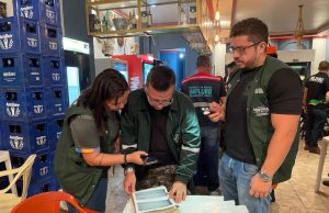 CIF fiscaliza 21 estabelecimentos em ManausA ação ocorreu entre a noite de sexta-feira (04/08) e madrugada deste domingo (06/08). CIF fiscaliza 21 estabelecimentos em Manaus