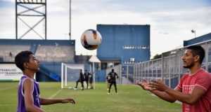 No Amazonas, Programa Pelci une gerações no esporteApaixonado por futebol, aluno do Programa Esporte e Lazer na Capital e Interior (Pelci), sonha ser jogador profissional No Amazonas, Programa Pelci une gerações no esporte