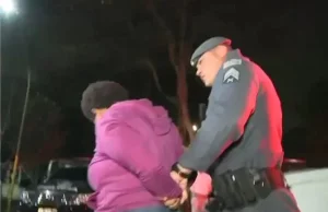 Em São Paulo, mulher mata filha e esconde corpo em geladeiraO crime bárbaro deixou pessoas chocadas. Em São Paulo, mulher mata filha e esconde corpo em geladeira