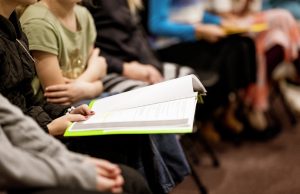 Espro realiza pela primeira vez em Manaus curso gratuito profissionalizante para refugiados e migrantesProjeto irá promover imersões no mundo do trabalho e na cultura brasileira. Espro realiza pela primeira vez em Manaus curso gratuito profissionalizante para refugiados e migrantes