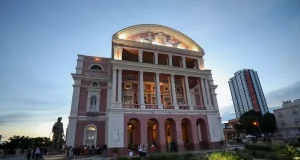 Teatro Amazonas é palco do 5º Festival de Cinema da AmazôniaCom entrada gratuita, a edição 2023 'Olhar do Norte', será realizado de 22 a 25 de agosto. Teatro Amazonas é palco do 5º Festival de Cinema da Amazônia