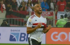 Flamengo e São Paulo empatam no MaracanãO duelo válido pela 19ª rodada do Campeonato Brasileiro terminou 1 a 1. Flamengo e São Paulo empatam no Maracanã