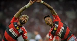 Flamengo vence Olimpia e abre vantagem para o próximo jogo Time Rubro-negro larga na frente nas oitavas da Libertadores. Flamengo vence Olimpia e abre vantagem para o próximo jogo