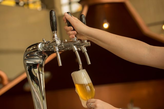 No Dia da Cerveja, Ambev celebra brindes com inovação, sustentabilidade e impacto social No Dia da Cerveja, Ambev celebra brindes com inovação, sustentabilidade e impacto social