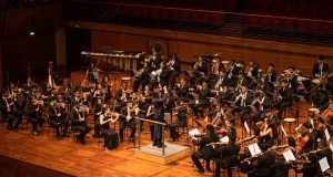 No Teatro Amazonas, Neojiba apresenta dois espetáculos gratuitos nesta quinta e sextaJovens do programa do Governo da Bahia já foram aplaudidos de pé nas mais importantes salas de concerto do Brasil e do mundo. No Teatro Amazonas, Neojiba apresenta dois espetáculos gratuitos nesta quinta e sexta
