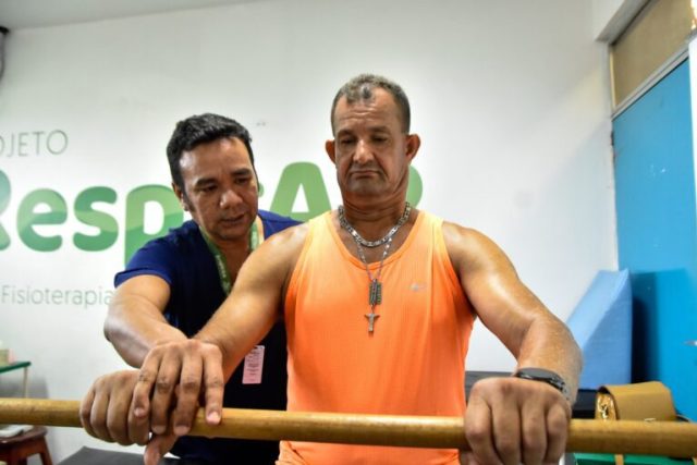 Paciente vence sequelas da trombose com tratamento no RespirAR Paciente vence sequelas da trombose com tratamento no RespirAR