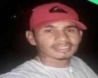 Polícia Civil divulga imagem de indivíduo procurado por homicídios ocorridos em ManacapuruO infrator possui dois mandados de prisão pelos homicídios. Polícia Civil divulga imagem de indivíduo procurado por homicídios ocorridos em Manacapuru