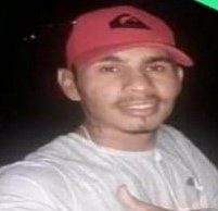 Polícia Civil divulga imagem de indivíduo procurado por homicídios ocorridos em ManacapuruO infrator possui dois mandados de prisão pelos homicídios. Polícia Civil divulga imagem de indivíduo procurado por homicídios ocorridos em Manacapuru