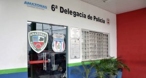 Polícia Civil localiza homem que transferiu R$ 13 mil da conta de uma colega de trabalho para a de terceiroO suspeito era colega de trabalho da vítima, e ambos trabalhavam em um estabelecimento comercial no bairro Cidade Nova, zona norte. Polícia Civil localiza homem que transferiu R$ 13 mil da conta de uma colega de trabalho para a de terceiro