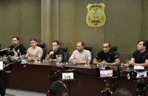 Polícia Civil prende trio por extorsão mediante sequestro, cárcere privado e rouboAção criminosa ocorreu no município de Iranduba. Polícia Civil prende trio por extorsão mediante sequestro, cárcere privado e roubo