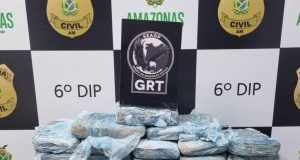 Polícia apreende 38 tabletes de entorpecentes em lancha expresso no porto do São RaimundoA droga foi encontrada dentro de caixas de papelão. Polícia apreende 38 tabletes de entorpecentes em lancha expresso no porto do São Raimundo
