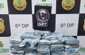 Polícia apreende 38 tabletes de entorpecentes em lancha expresso no porto do São RaimundoA droga foi encontrada dentro de caixas de papelão. Polícia apreende 38 tabletes de entorpecentes em lancha expresso no porto do São Raimundo