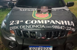 Polícia recupera mais um veículo na capitalO carro estava abandonado na estrada dos Japoneses, no Parque Dez. Polícia recupera mais um veículo na capital