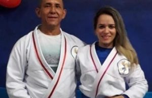 Policial que incentivou espancamento de babá é presoApós se entregar à Delegacia Geral neste domingo, Raimundo Nonato foi preso. Policial que incentivou espancamento de babá é preso