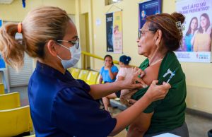 Prefeitura de Manaus disponibiliza nove pontos de vacina contra Covid-19 neste sábadoCrianças, adolescentes, jovens, adultos e idosos podem tomar as doses iniciais e as de reforço para se proteger das formas graves da doença. Prefeitura de Manaus disponibiliza nove pontos de vacina contra Covid-19 neste sábado