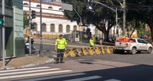 Prefeitura realizará interdição no trânsito do Centro durante o #Sou Manaus Passo a Paço 2023Ao longo dos três dias de evento, aproximadamente 200 agentes de trânsito e fiscais de transportes estarão em campo para assegurar a segurança viária aos participantes. Prefeitura realizará interdição no trânsito do Centro durante o #Sou Manaus Passo a Paço 2023
