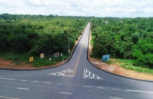 Ramais pavimentados pelo Governo do Amazonas se destacam pelo alto padrão de qualidadeServiços diferenciados reduzem de manutenções para o estado e são revestidos em benefícios para os custos população. Ramais pavimentados pelo Governo do Amazonas se destacam pelo alto padrão de qualidade