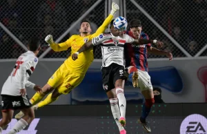 São Paulo perde para o San Lorenzo na Sul-AmericanaO Tricolor terá que vencer no próximo jogo. São Paulo perde para o San Lorenzo na Sul-Americana