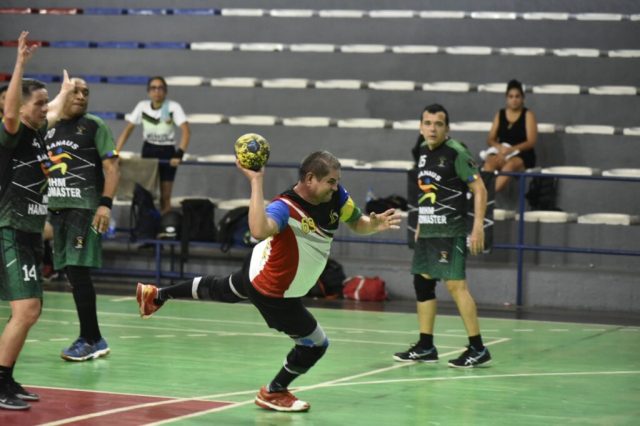 Taça Manaus de Handebol Master reúne 300 atletas no Ginásio Renné Monteiro