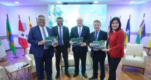Wilson Lima destaca avanços de parcerias com o BID e reforça pedido de apoio a novos projetos do AmazonasBalanço foi apresentado em encontro entre governadores da Amazônia e direção do Banco Interamericano de Desenvolvimento, em Belém (PA). Wilson Lima destaca avanços de parcerias com o BID e reforça pedido de apoio a novos projetos do Amazonas