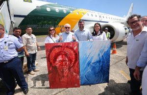 Wilson Lima diz que energia de qualidade em Parintins é feito histórico e pede a Lula apoio para desenvolvimento da regiãoO governador do Amazonas, Wilson Lima, afirmou que os parintinenses vivem um momento histórico pelo acesso à energia elétrica de qualidade. Wilson Lima diz que energia de qualidade em Parintins é feito histórico e pede a Lula apoio para desenvolvimento da região