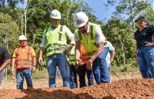 Wilson Lima vistoria obra de reforma e ampliação da AM-352 e destaca importância da rodovia para economia da regiãoCom investimento de quase R$ 219 milhões, a rodovia estadual liga Manaus e Novo Airão, passando por Manacapuru e Iranduba por meio da AM-070. Wilson Lima vistoria obra de reforma e ampliação da AM-352 e destaca importância da rodovia para economia da região