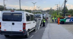 Veículos que faziam transporte irregular no Distrito Industrial são apreendidosA operação resultou na apreensão de quatro veículos do modelo van fazendo transporte sem autorização. Veículos que faziam transporte irregular no Distrito Industrial são apreendidos