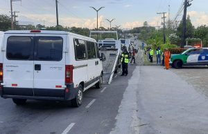 Veículos que faziam transporte irregular no Distrito Industrial são apreendidosA operação resultou na apreensão de quatro veículos do modelo van fazendo transporte sem autorização. Veículos que faziam transporte irregular no Distrito Industrial são apreendidos