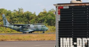 Após força-tarefa, Governo do Amazonas libera corpos de todas as vítimas do acidente aéreoNecropapiloscopia foi utilizada para se conseguir concluir a identificação das vítimas ainda na madrugada. Após força-tarefa, Governo do Amazonas libera corpos de todas as vítimas do acidente aéreo