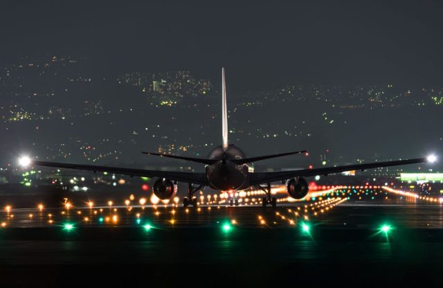 Uma companhia aérea japonesa indica viajar sem roupa para reduzir as emissões de carbono