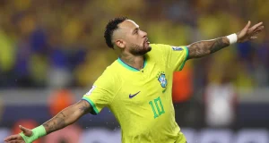 Brasil goleia a Bolívia em estreia nas Eliminatórias Brasil goleia a Bolívia em estreia nas Eliminatórias