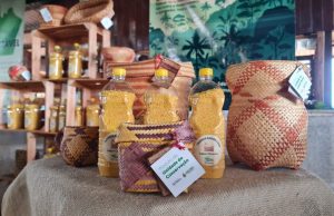 Em Apuí, produtos de Unidades de Conservação são destaques na Feira da Agricultura FamiliarProdutos da RDS Uatumã, Amanã e Rio Amapá, além do Mosaico do Apuí, tiveram produtos expostos durante 34ª Expoap. Em Apuí, produtos de Unidades de Conservação são destaques na Feira da Agricultura Familiar