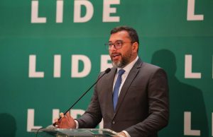 Em evento do Lide nos EUA, Wilson Lima diz que agenda da Amazônia é diferente da agenda ambiental do mundoPara governador do Amazonas, enquanto se fala de metaverso e inteligência artificial, na Amazônia ainda se anseia por saneamento básico, energia elétrica e comunicação. Em evento do Lide nos EUA, Wilson Lima diz que agenda da Amazônia é diferente da agenda ambiental do mundo