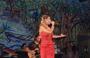 Fecani: ‘Meu Amor’ é escolhida a melhor ‘Música’ do Festival da Canção de ItacoatiaraO festival aconteceu de 6 a 9 de setembro, premiando as melhores canções, letras, arranjos, intérpretes e demais categorias. Fecani: ‘Meu Amor’ é escolhida a melhor ‘Música’ do Festival da Canção de Itacoatiara