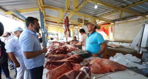 Governador do Estado entrega novo mercado e sistema de água potável no Careiro da Várzea Após mais de 10 anos parada, o Governo do Estado retomou obra e concluiu o mercado, que vai movimentar até R$ 100 mil por mês na economia do município. Governador do Estado entrega novo mercado e sistema de água potável no Careiro da Várzea