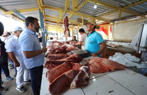 Governador do Estado entrega novo mercado e sistema de água potável no Careiro da Várzea Após mais de 10 anos parada, o Governo do Estado retomou obra e concluiu o mercado, que vai movimentar até R$ 100 mil por mês na economia do município. Governador do Estado entrega novo mercado e sistema de água potável no Careiro da Várzea