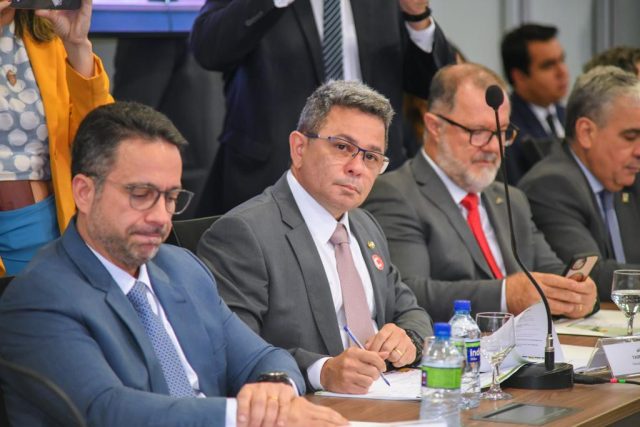Governo do Amazonas reforça posição na reforma tributária e compromisso com economia verde em Brasília Governo do Amazonas reforça posição na reforma tributária e compromisso com economia verde em Brasília
